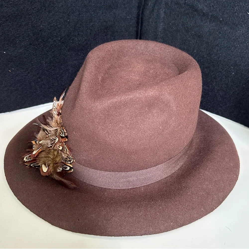 Liz Claiborne Women’s Fedora- Brown Wool Felt With Feather Highlights- NWT
